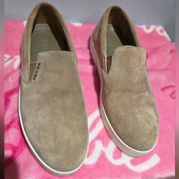 Prada Slip On Tan Suede Loafer,  Size 37.5 - Picture 7 of 7